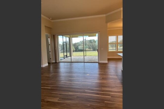 Building Photo - 307 W Redsox Path