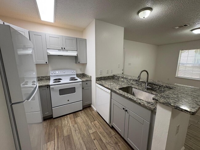 Building Photo - 100 Kazmira Ct