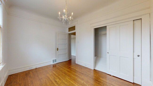 Building Photo - 941 Lombard St