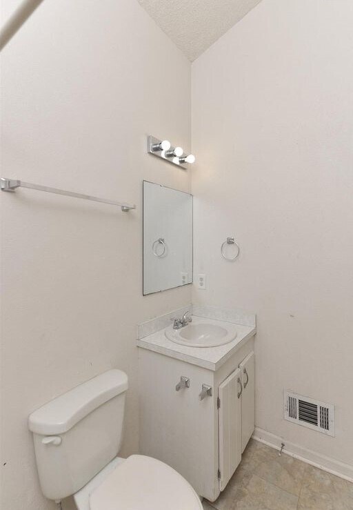 Building Photo - 1961 Haviland Cir