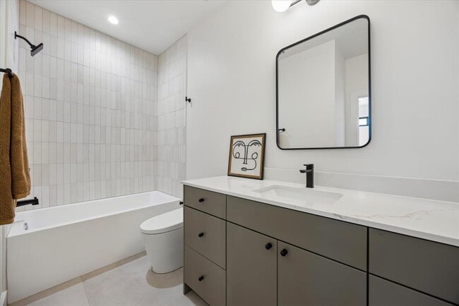 Building Photo - 4416 S 1st St