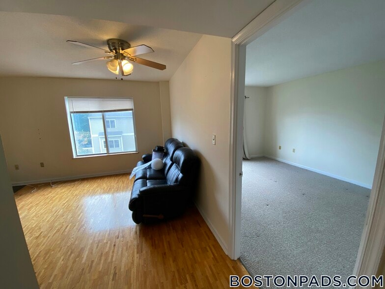 Building Photo - 345 Franklin St