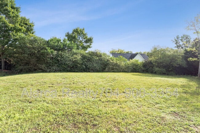 Building Photo - 13843 Porter Creek Rd