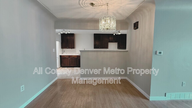Building Photo - 273 S 13th Ave