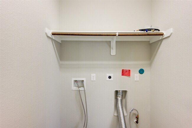 Building Photo - 5314 Silver Ledge Dr