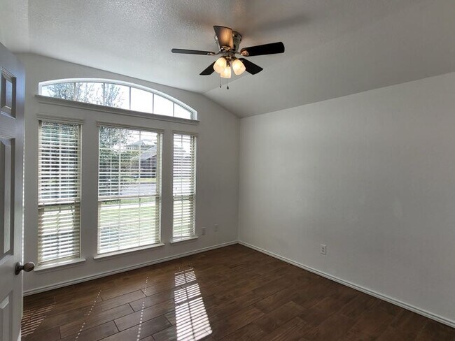 Building Photo - 6709 Mustang Creek Rd