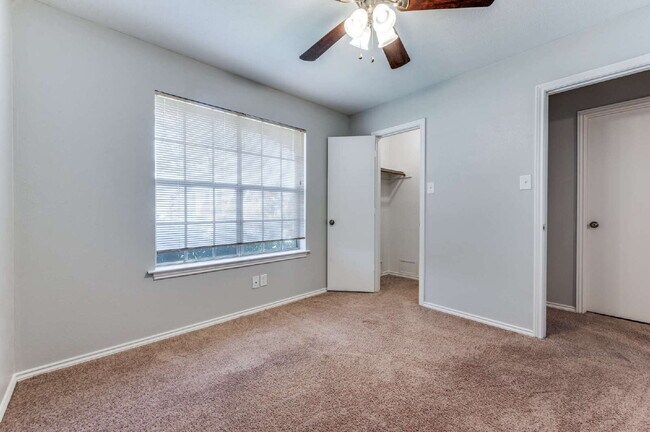 Building Photo - Prime Denton Living: 3-Bed Home Near UNT & Denton High
