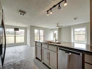 Building Photo - 11805 Alpheus Ave