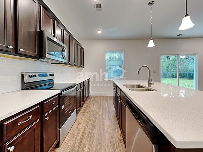 Building Photo - 1120 Alice Smalls Rd