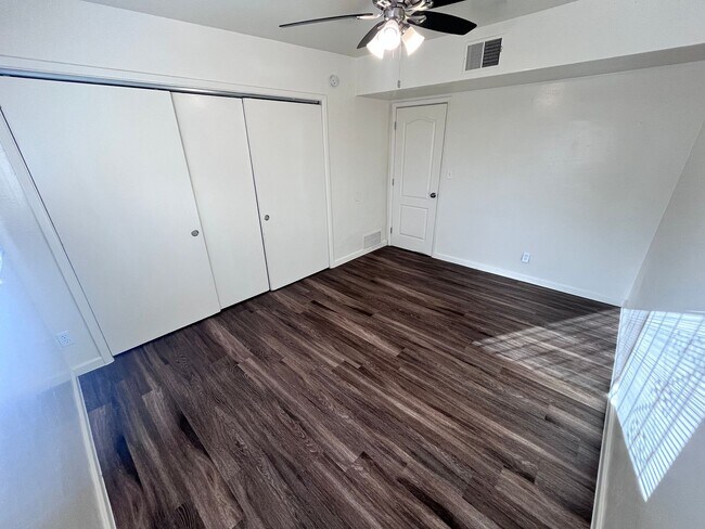 Building Photo - 7130 E 30th St