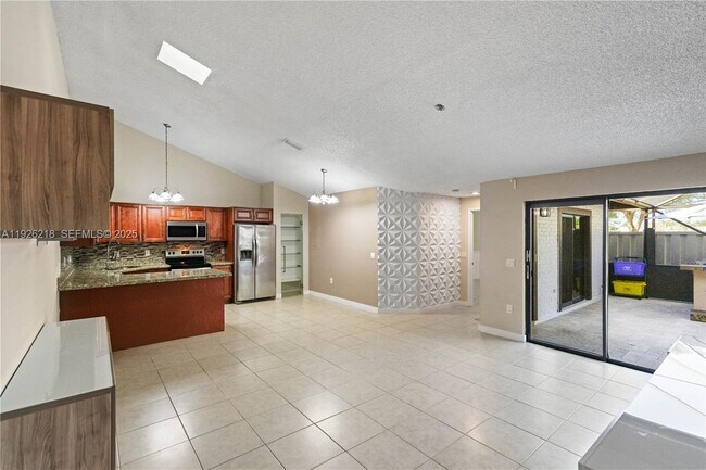 Building Photo - 9568 Boca Gardens Pkwy