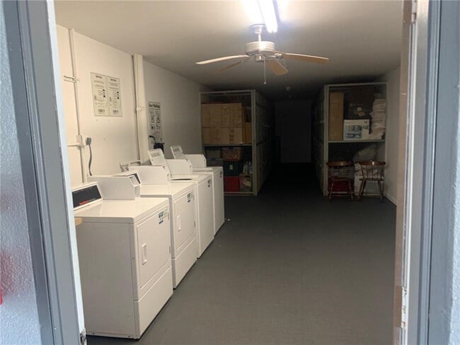 Building Photo - 13250 SW 4th Ct