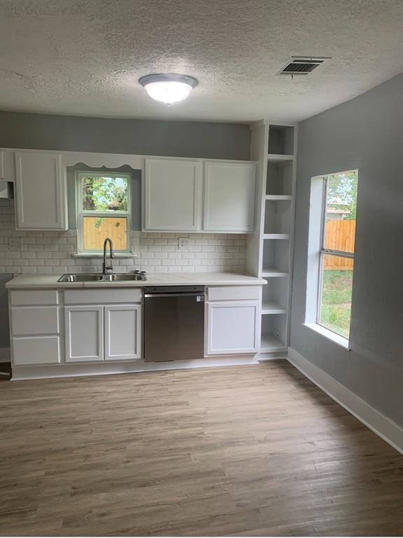 Building Photo - 1411 Miles St