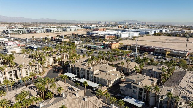 Building Photo - 7185 S Durango Dr