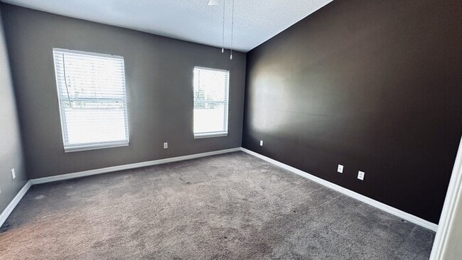 Building Photo - Elegant 2 Master Suite Townhome with Disne...