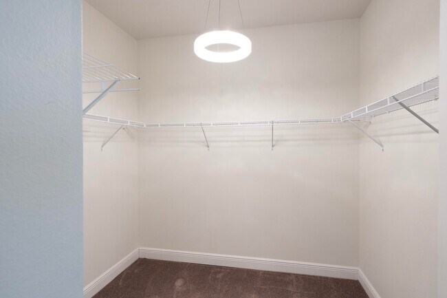 Building Photo - 10885 SW Robbia Way