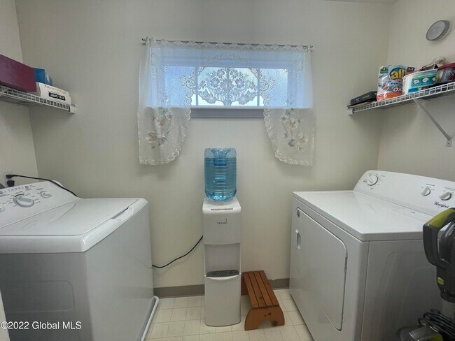 Building Photo - 15 Kempton Pl