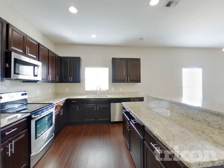 Building Photo - 2304 Whitley Ln