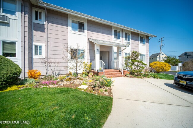 Building Photo - 50 Valentine St