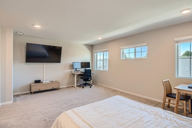 Building Photo - Bethany Beauty: Smart home w/gas range, 2 ...