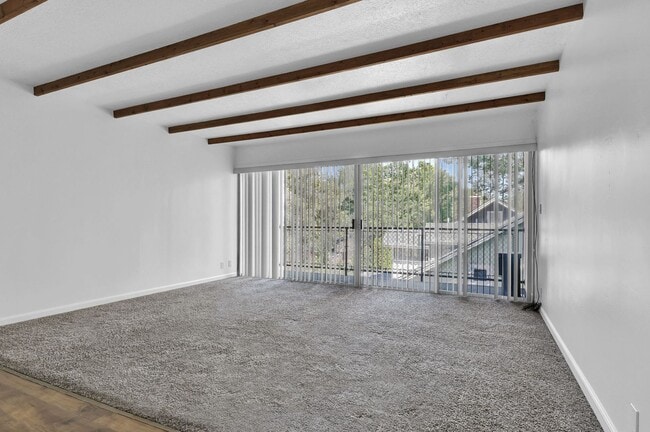 Building Photo - Wonderful newely updated downtown condo