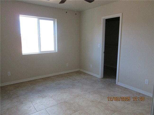 Building Photo - 3327 N Central St