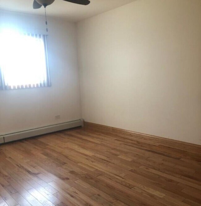 Building Photo - 10408 Major Ave