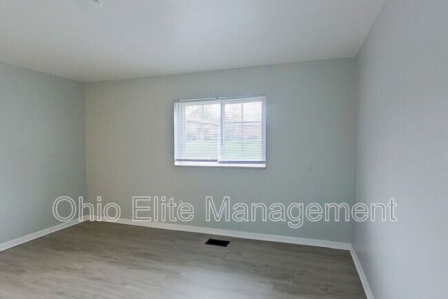 Building Photo - 1045 Binns Blvd