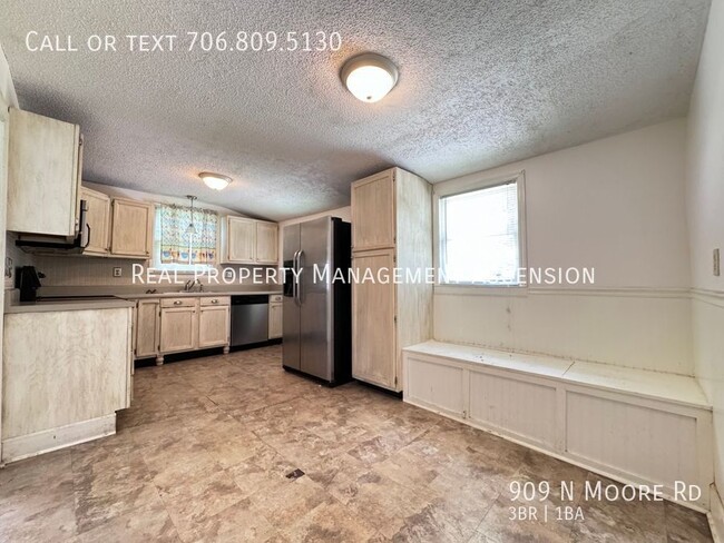 Building Photo - East Brainerd 3 Bed 1 Bath