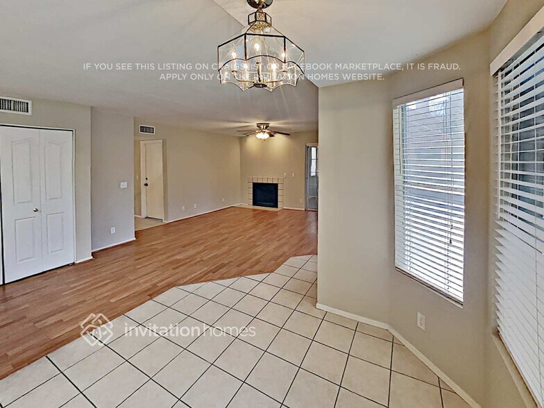 Building Photo - 1022 S Surfside Dr