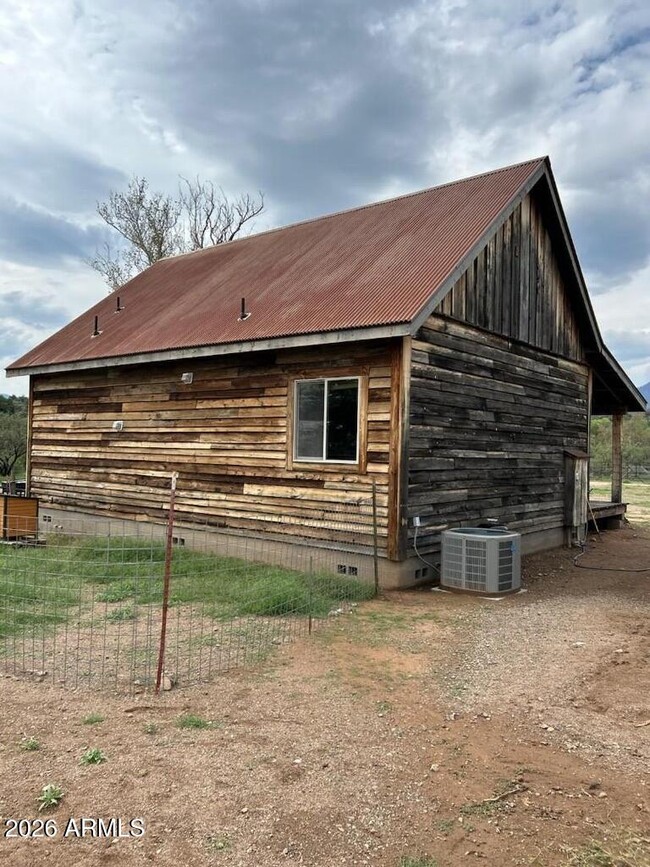 Building Photo - 200 W H Bar Rnch Rd