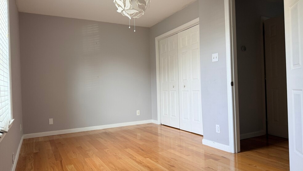 Bedroom 1 - 37A Cheever St