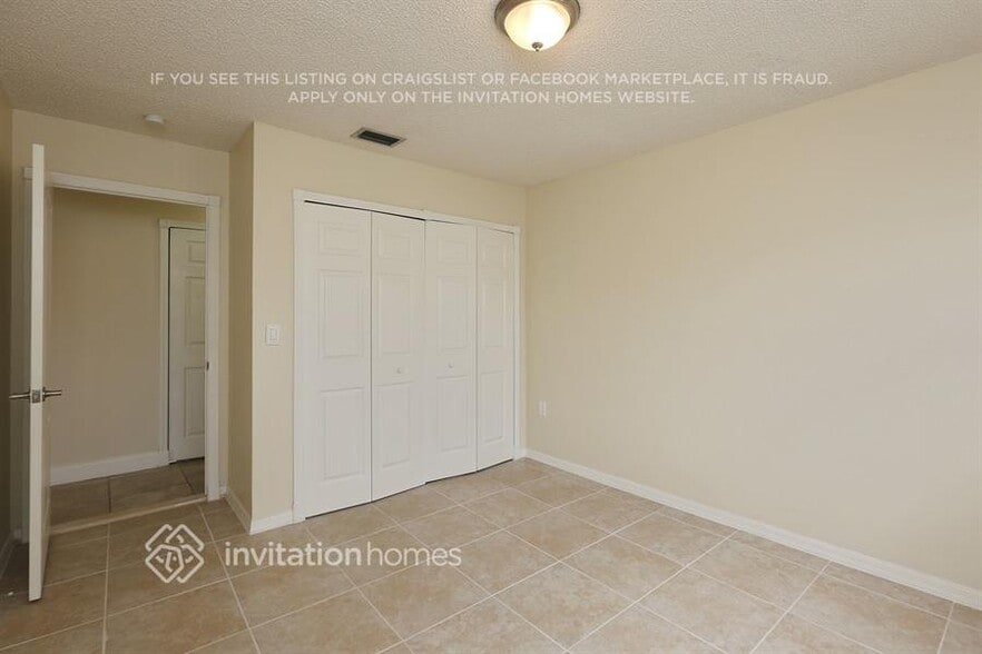 Building Photo - 11255 SW 143rd Ct