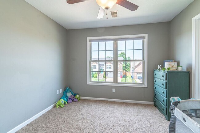 Building Photo - 1161 Chinook Cir
