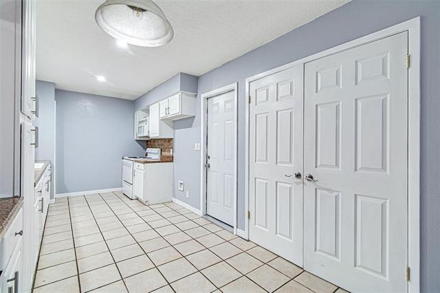 Building Photo - 524 Patterson Dr