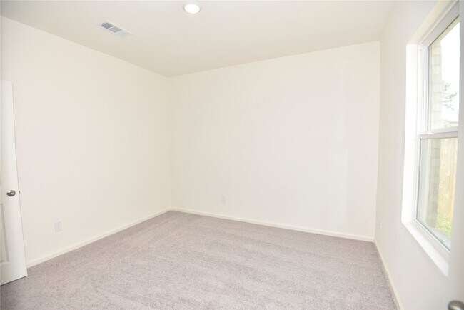 Building Photo - 21659 Cottage Ln