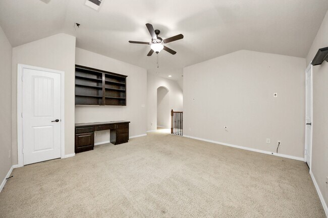 Building Photo - 12131 Cove Ridge Ln