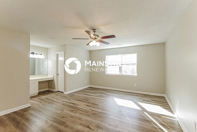Building Photo - 3 Bedroom Pet-Friendly Home in Mint Hill, NC with Main Street Renewal