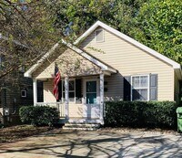 Building Photo - DOWNTOWN WILMINGTON - 2 BD/1 BA - 2 blocks...