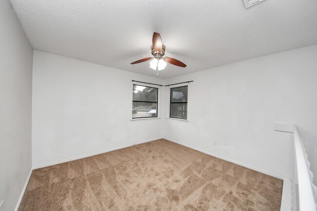Building Photo - 12755 Mill Ridge Dr