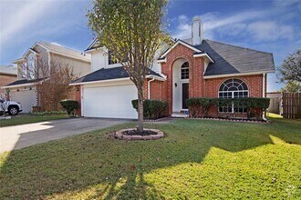 Building Photo - 2927 Chanute Dr