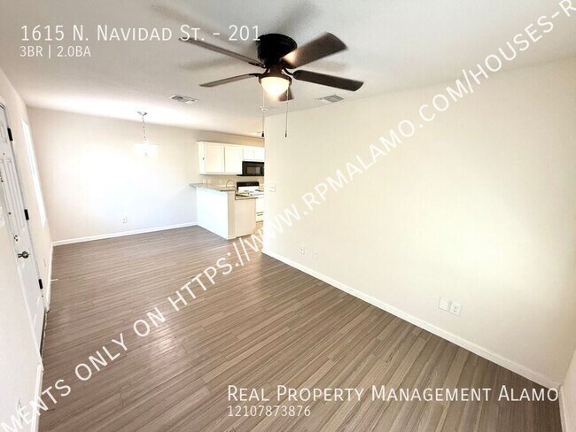 Building Photo - 1615 N Navidad St