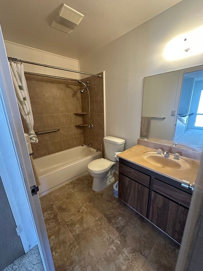 Building Photo - 3 BD / 2 BA Townhome in Aiea!!!