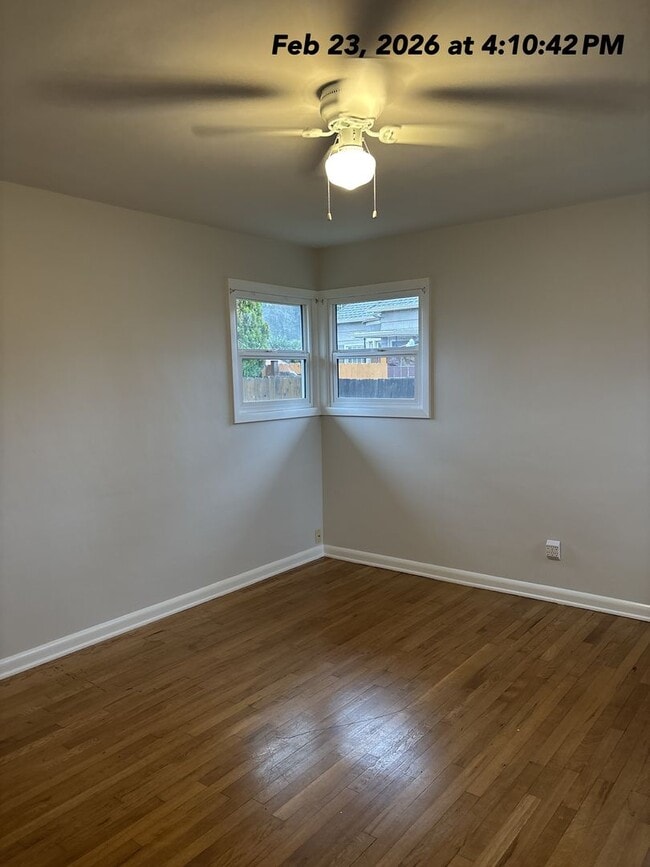 Building Photo - 3Bd/2Ba Single Story House - Available to View!