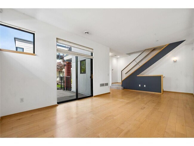 Building Photo - 2818 Aldrich Ave S