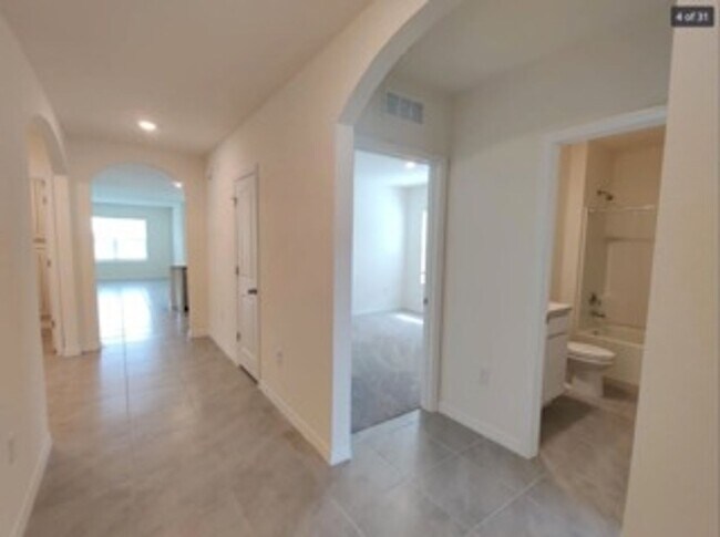 Building Photo - 8851 Bower Bass Cir