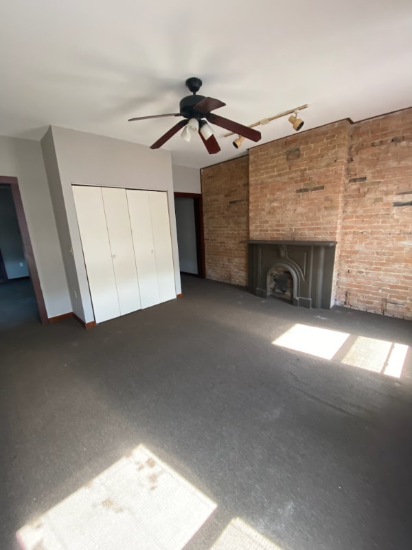 Building Photo - 2454 River Rd