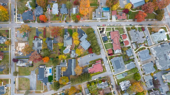 Building Photo - 28 White St