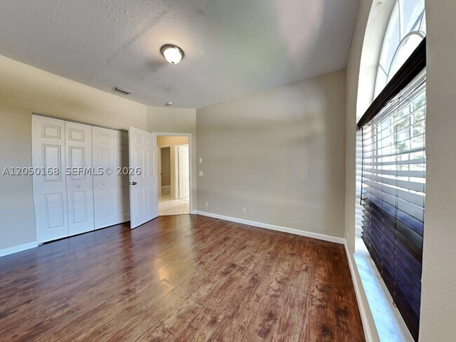 Building Photo - 5477 NW 57th Way