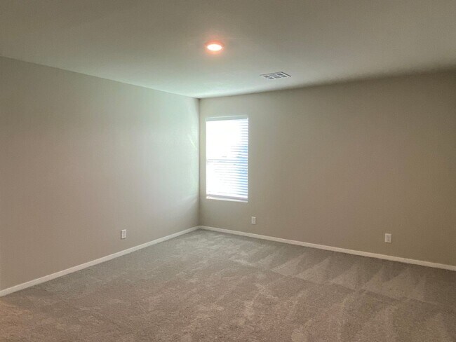 Building Photo - Beautiful 4 bed/2bath home in Broken Arrow...